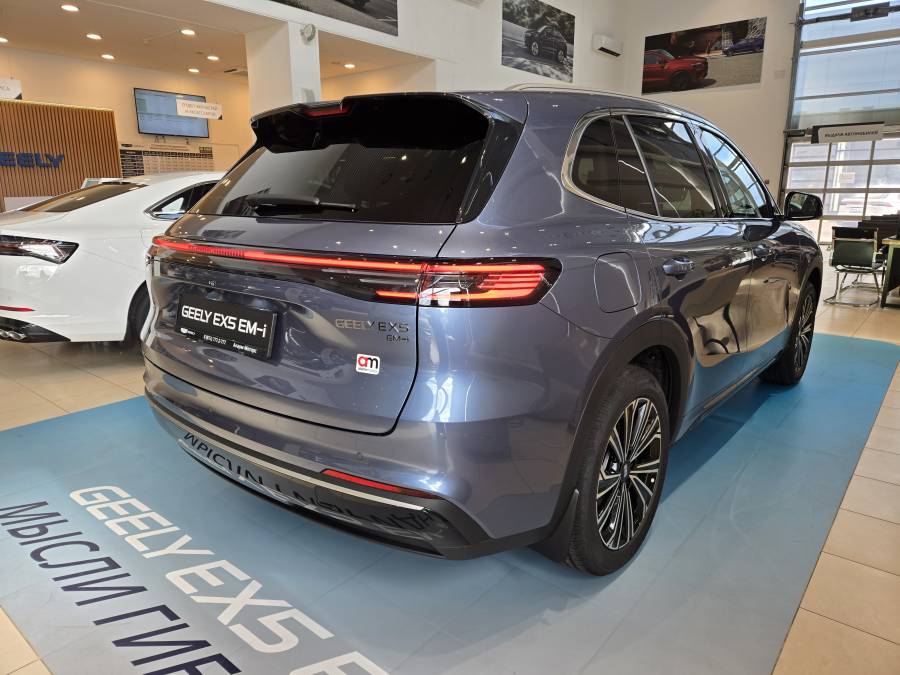 Автомобиль Geely EX5 EM-i Гибрид